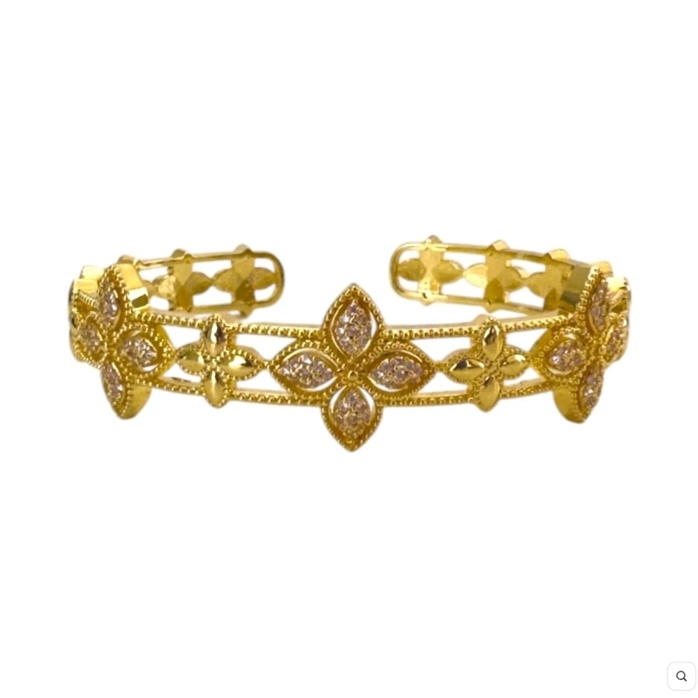 Gold Floral Design Bracelet